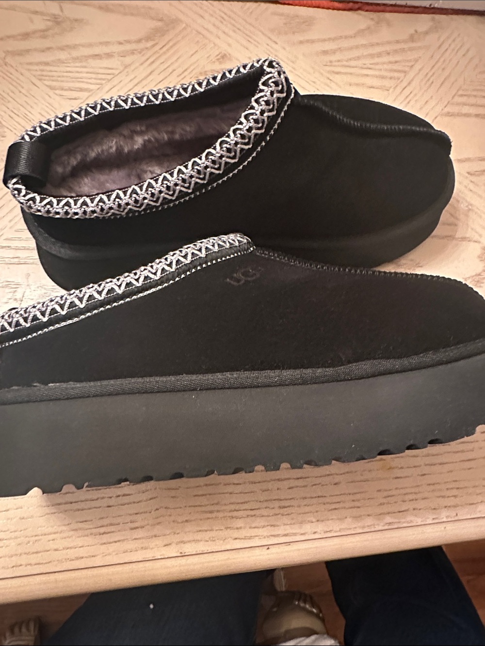 Black Slip-On Moccasin Slippers with White Trim - Picture 2 of 5